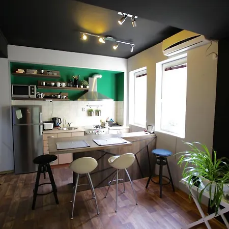 Apartment Green In Bohemian Debar Maalo *