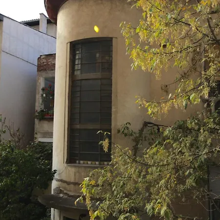 Apartment Green In Bohemian Debar Maalo *